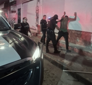 Realizan operativos preventivos en colonias céntricas de Puerto Vallarta