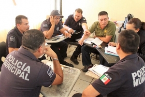 Capacitan a Policías de Bahía de Banderas como Primer Respondiente