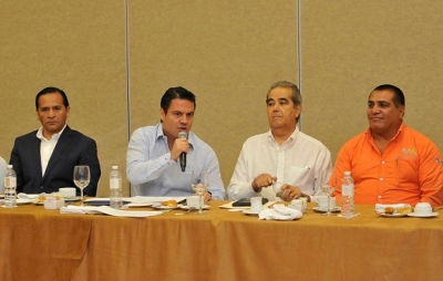 Trabajarán en estrecha coordinación por Puerto Vallarta, según el gobernador Jorge Aristóteles