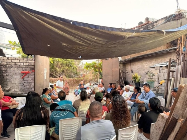 Ra Aguilar destaca fuerza territorial en reunión con vecinos de La Primavera