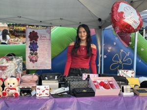 ¡El Bazar Joven llenó de amor y talento la Plaza del Pitillal!