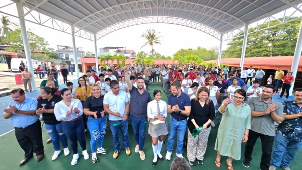 Gobierno del Bien cumple sueño a estudiantes de la Secundaria Técnica 149 con nuevo domo