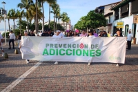 Desfilan en Puerto Vallarta para conmemorar el Día Internacional de la Lucha Contra el Uso Indebido de Sustancias