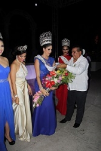 Es Rocío Sánchez De Río Arias, reina de las Fiestas Patrias 2014