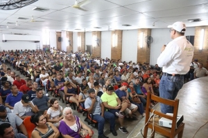 Asume Abarca compromisos con 2 mil trabajadores del sector Gastrohotelero