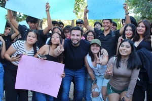 Luis Munguía dialoga con vecinos de Las Juntas sobre avances en su delegación
