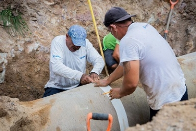 Repara SEAPAL, tubería rota por empresa privada en El Pitillal