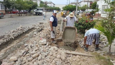 Rehabilita Obras Públicas, calle Yelapa en La Aurora