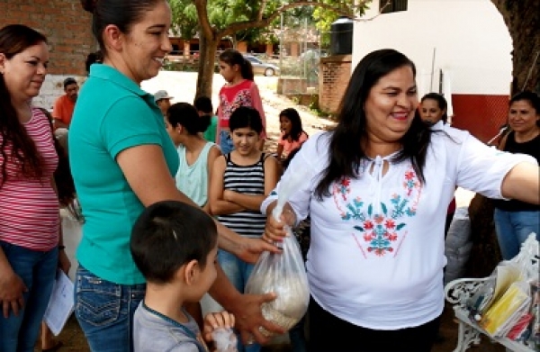 “Gracias al DIF por no dejarnos solos”: Dolores Aguirre