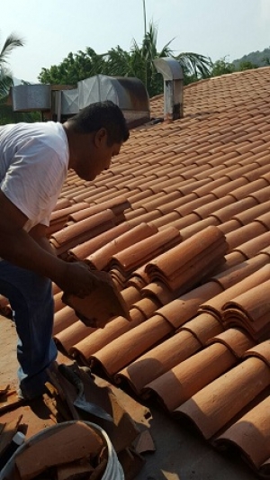 Llevan a cabo la impermeabilización de los mercados municipales