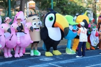 Carrera de botargas llena de diversión los Juegos Magisteriales 2026