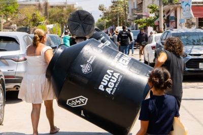 SEAPAL lleva su programa de tinacos gratuitos a Las Mojoneras