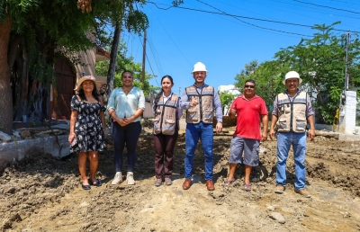 Supervisa Israel Santillán avance de la obra de la calle Hidalgo en Punta de Mita