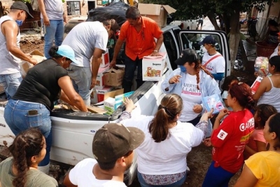 DIF entregó el corazón de Vallarta a familias de Nayarit y Sinaloa