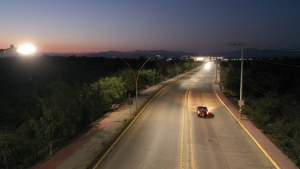 Rehabilitan alumbrado de los accesos a La Misión y Clínica 33