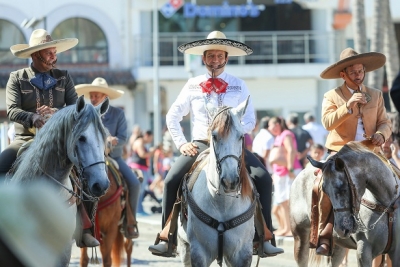 Vive Puerto Vallarta sus tradiciones mexicanas