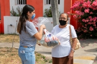 Lleva DIF Vallarta apoyo de despensas a más adultos mayores