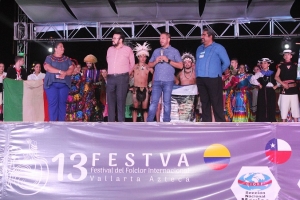 Recibe PV importante promoción con el Festival del Folclor