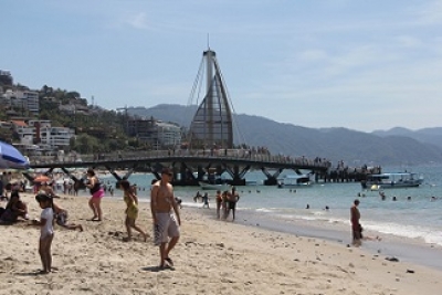 Incrementan limpieza en playas y franja turística durante primera semana de vacaciones