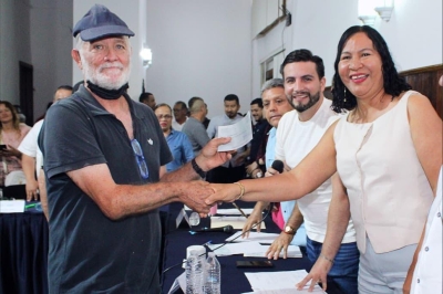 “Nunca nos habían dado ni un anzuelo”: pescadores reciben apoyo municipal