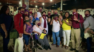 El Profe Michel celebró con miles de madres vallartenses