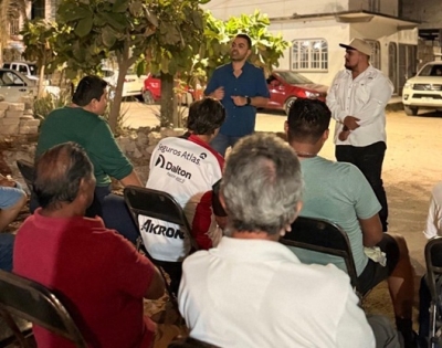 Ra Aguilar visita la colonia Educación y recibe el respaldo de vecinos