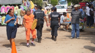 Garantizan seguridad en los 5 panteones municipales