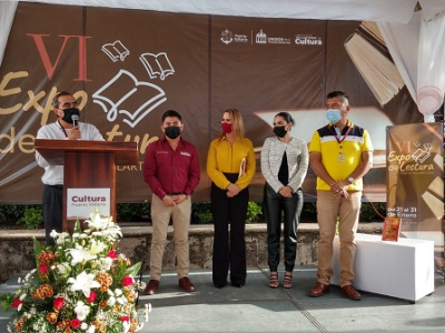 Vallartenses participan en Maratón de Lectura... con &quot;Los cuatro acuerdos&quot;