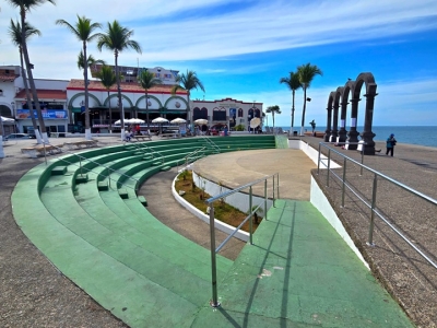 Frente al mar, une tu historia para siempre