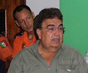 Definitivamente, "Carlos" se aleja de la Bahía