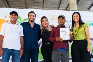 Arquitecto Luis Munguía reconoce la labor del personal de Servicios Eficientes