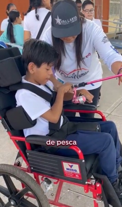 Realizan clínica de pesca inclusiva para niñas y niños en Bahía de Banderas