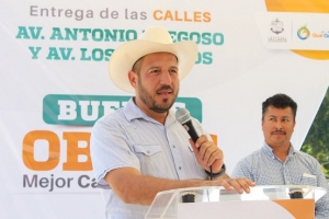 Habitantes de Los Llanitos celebran la llegada de buenas obras