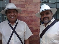 Trío Musical Los Palomos, que los dejen trabajar