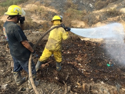 Concluyen trabajos de extinción del incendio en el vertedero El Breño