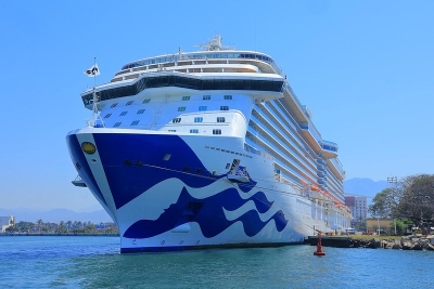 Arriban tres cruceros a Puerto Vallarta; superan los 12 mil visitantes por vía marítima
