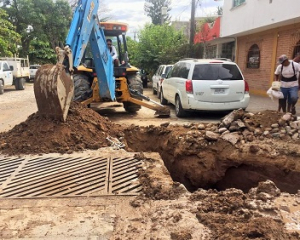 Arrancó rehabilitación de red de agua potable en Los Tamarindos