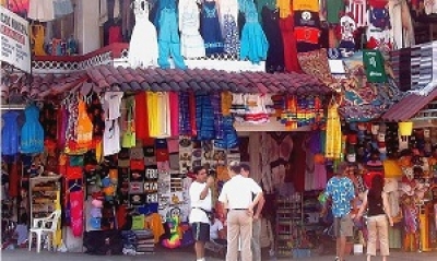 Colorido, calidad y tradición en el Mercado Municipal del Cuale