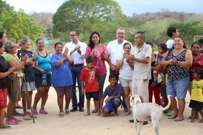 Agradecen vecinos de El Colorado apoyo de Seapal