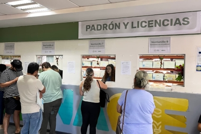 Inicia refrendo de licencias para establecimientos en Puerto Vallarta