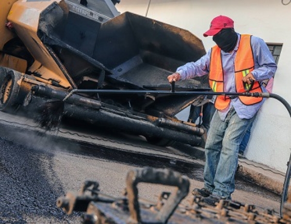 Arranca alcaldesa Mirta Villalvazo reencarpetamiento de más de 4 kilómetros entre San Juan de Abajo y El Colomo