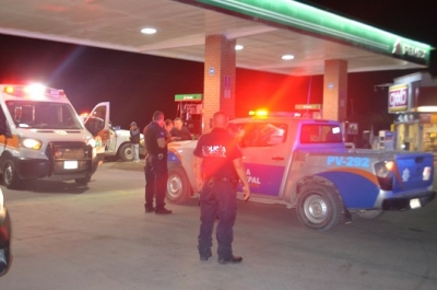 Dos sujetos asaltan con arma de fuego gasolinera de Ixtapa, frente a Global Gas