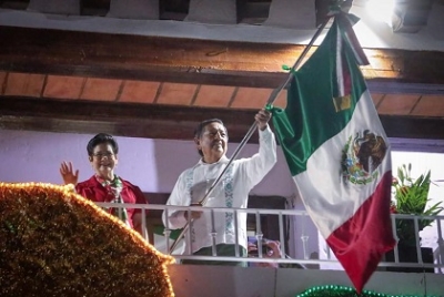 Miles de personas acompañaron al Profe Michel en el Grito de Independencia