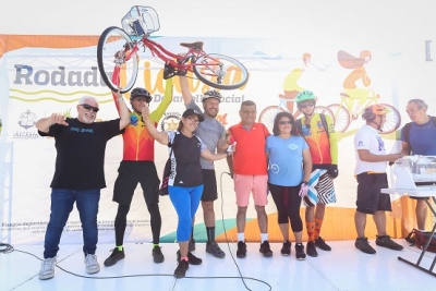 Espectacular rodada ciclista; más de 600 participantes