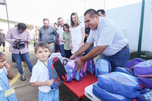 Contribuye gobierno municipal a mejorar la infraestructura educativa