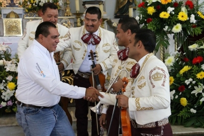 El alcalde, Arturo Dávalos, asistió a misa de Santa Cecilia, patrona de los músicos