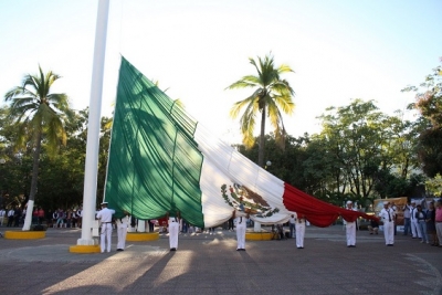 Conmemoran autoridades el Día de la Bandera