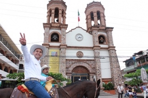 Llama Peri Cuevas al voto útil