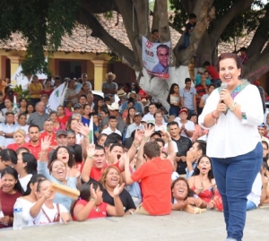 Cabo Corrientes se vuelca en apoyo a Violeta Becerra