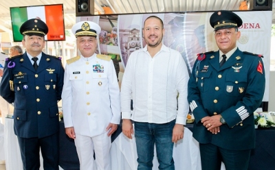 Conmemoran CIV aniversario de la Fuerza Aérea Mexicana
